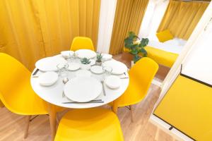 Max 9 people 3 min taxi Ikebukuro Station Tiffany Blue yellow Room 最大9名 池袋