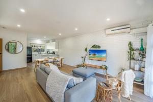 Cozy Newtown 2 bedroom unit