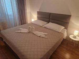 Three-Bedroom Apartment With Sea View A2