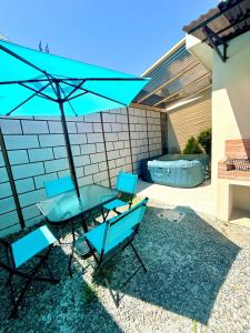 Entire house with beautiful views of volcanoes