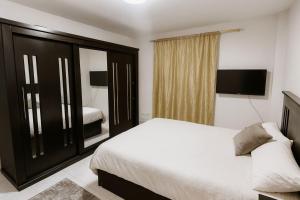 Family-Friendly 2BR Apt-Rehab Center