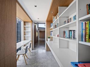 Redgate Beach House with Private Tennis Court