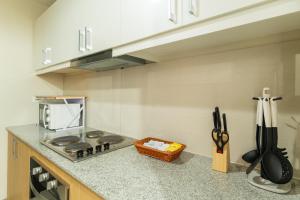 Designer 3BR w Pool - Uptown Mall & High Street
