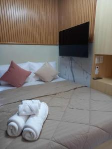 Balcony Studio 28 in Ayala Cebu Business Park with fast wifi
