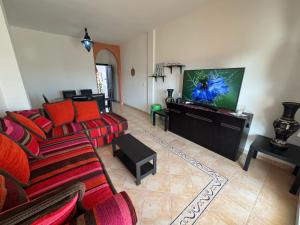 Appartement propre et bien meublée dans une résidence calme et sécurisée avec piscine