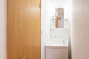 Direct Access to Ueno & Asakusa Cozy Entire House near Minowa Station