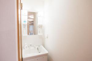 Direct Access to Ueno & Asakusa Cozy Entire House near Minowa Station