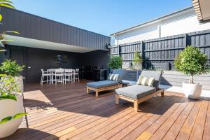 Seabound Luxe - Pool, Court, Walk to Beach and Village