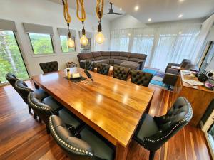 Bushys Hilltop (Kingfisher Bay, Kgari)