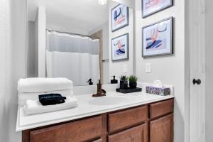 Stylish Retreat, 9 Min to DFW Airport & AT&T Stadium