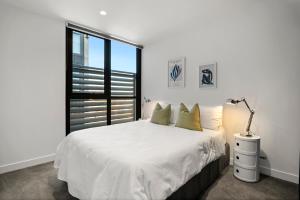 Designer Oasis - Hot Tub & Free Parking