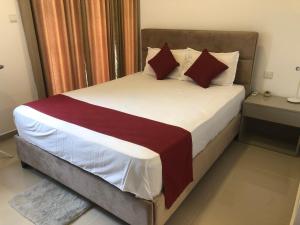 Santorini Resort Twin Residences, Negombo