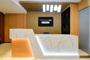 Super Townhouse Oak Premier Raidurg Biodiversity Park