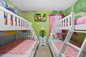 Luxury 13 Bedroom Disney Villa Pool SPA Game Room WI-FI villa