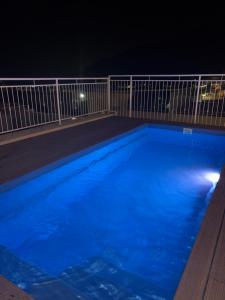 תכלת במושבה Lite Blue in the colony - Vily, Migdal