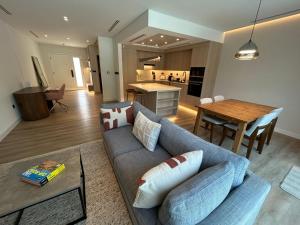 Architect Designed house 2 BR with Private Pool