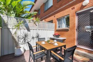 Sunny Shores Escape - Breezy Days near Surf Beaches