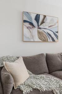 Sunny Shores Escape - Breezy Days near Surf Beaches