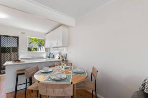 Sunny Shores Escape - Breezy Days near Surf Beaches