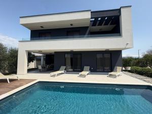 Villa Angelo 2020 with sauna, gym, heated pool