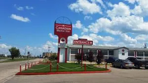 Canadian Motor Inn - Clairmont