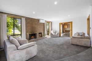 Poolside Palms Oasis