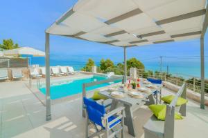 Villa Chrysso by Villa Plus