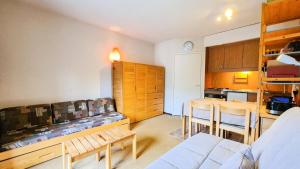 Résidence Andromede - Studio agréable avec casier à ski · Proche des pistes · Balcon MAE-4274