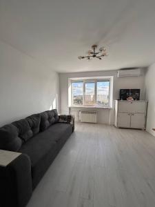 A Living Room Двокімнатна квартира біля Макдональдса Безконтактне заселення