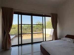 BKs Villa Plumeria Holiday Home in Kensville Golf