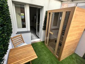 Relax Home Eschweiler Sauna & Gemütlichkeit, WLAN, Netflix, Kingsize Betten, Enspannung