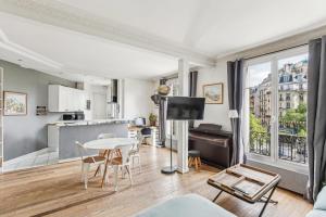 Beautiful apartment Paris 15