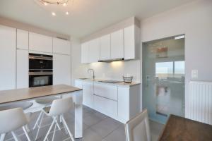 LECOMTE - Beachfront Deluxe 226