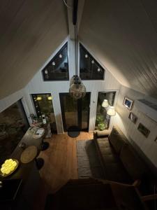 Ozola stāsts atpūtas namiņš