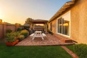 Fullerton Fairytale Vacation Home - 10 Min Drive to Disneyland