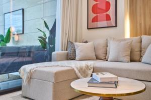 1BR Apartment with Private Jacuzzi & Burj Khalifa Skyline in Trillionaire Residences By Binghatti