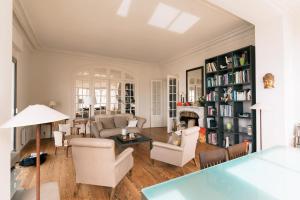 Beautiful 90m seafront apartment