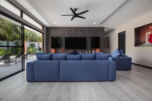 Stylish 4 bdrs new brand pool villa at Rawai kokmakham 1