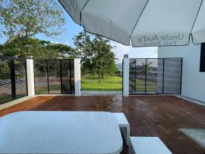 Uncle Auds Pool Villa near Hatyai City