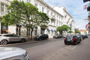 Stara Praga Deluxe Studio by BookingHost