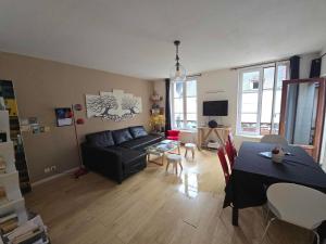 Bel appartement avec terrasse en plein centre ville