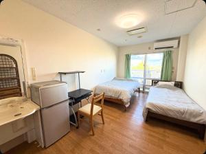 ハイ沖縄金武店トイレお風呂共用 プレオープン中駐車場有 ペット同伴可能長期滞在可能2025年10月より車貸し出しサービス有希望であればお申し付けください