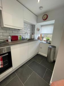 Robins nest, near Sennen Cove, 14 Beaches, Minack