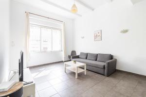 NEW Elegant accommodation - close to Old Port & Train Station