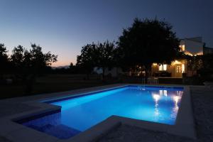 Villa Mandorla with private pool