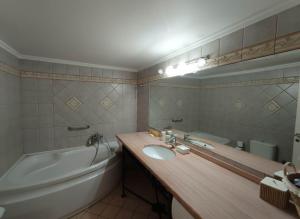 The Luxe Petroupoli Residence