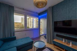 Bright and Blue 3city Apartment with Balcony in Gdynia by Noclegi Renters