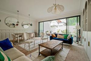 Stone house with optional Wine Tour service