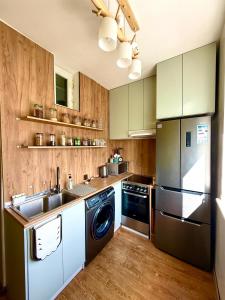 Cozy & Modern 3-room Flat- City Center- UB