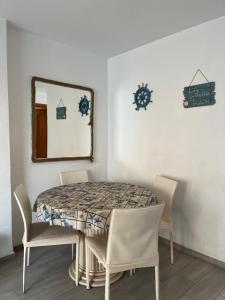 Apartamento frente al mar, Talima